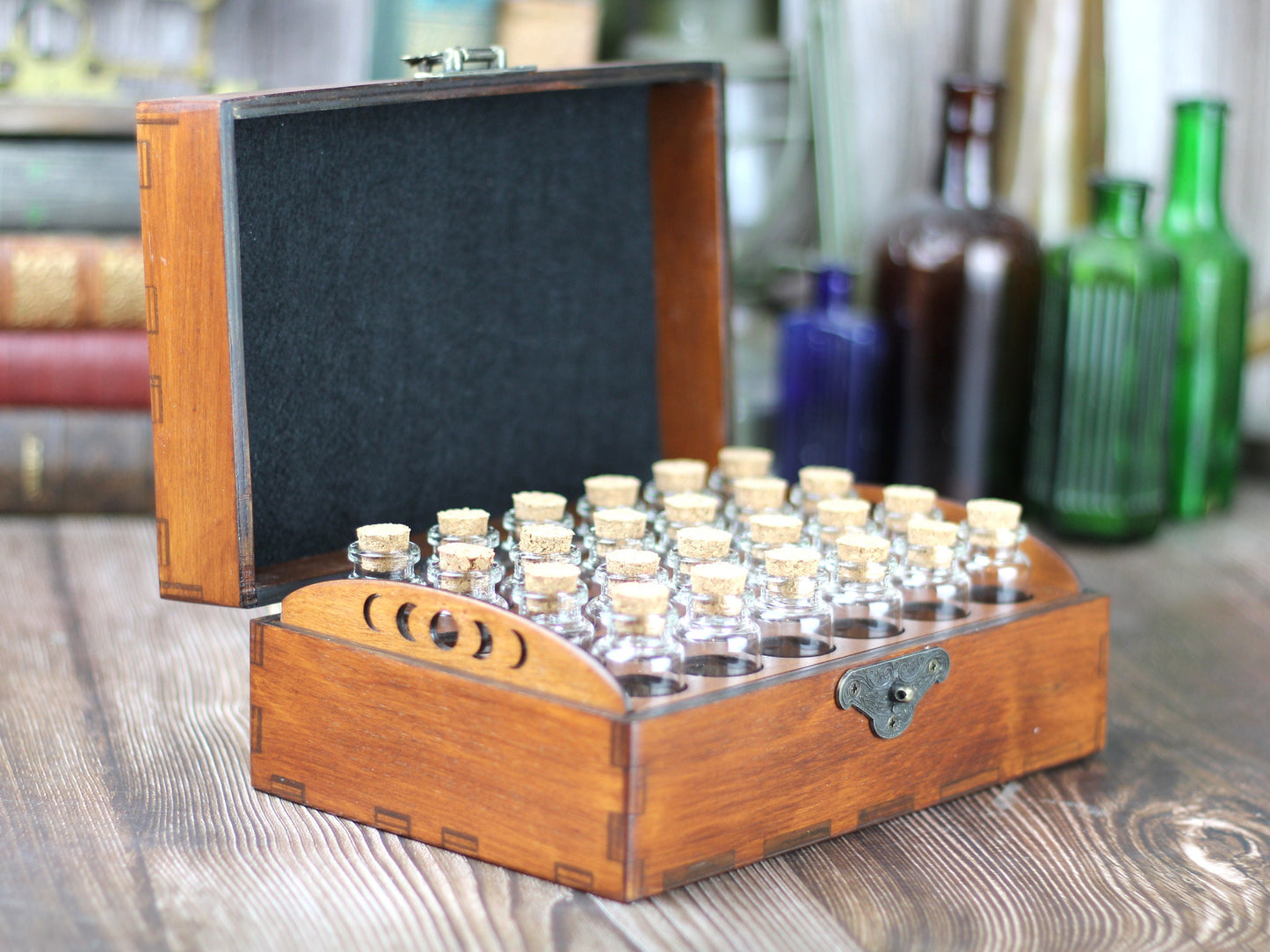 24 Bottle Apothecary Chest