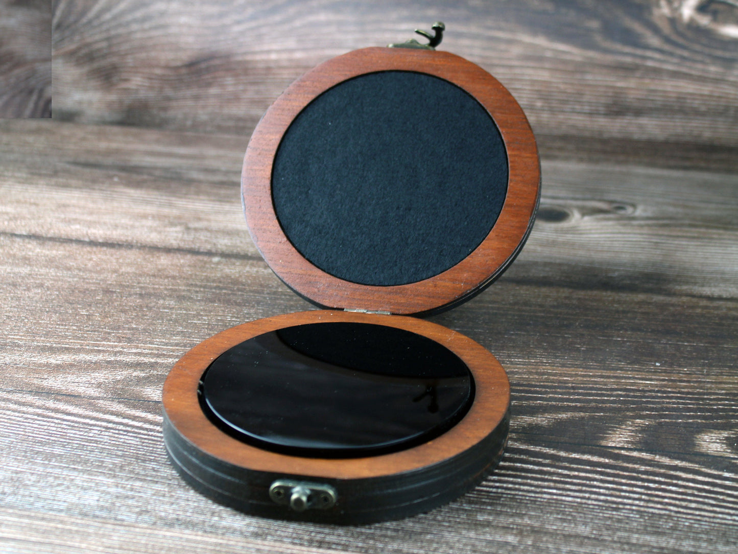 Round Obsidian Scrying Mirror - Tree of Life Design