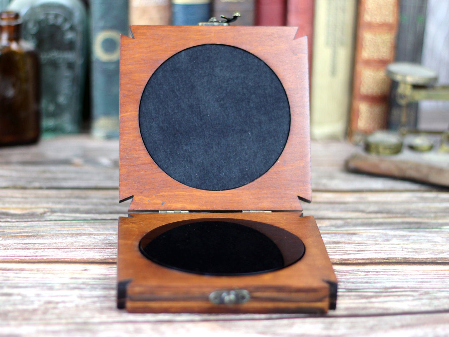 Obsidian Scrying Mirror in Maltese Cross Wooden Box – Tree of Life Design