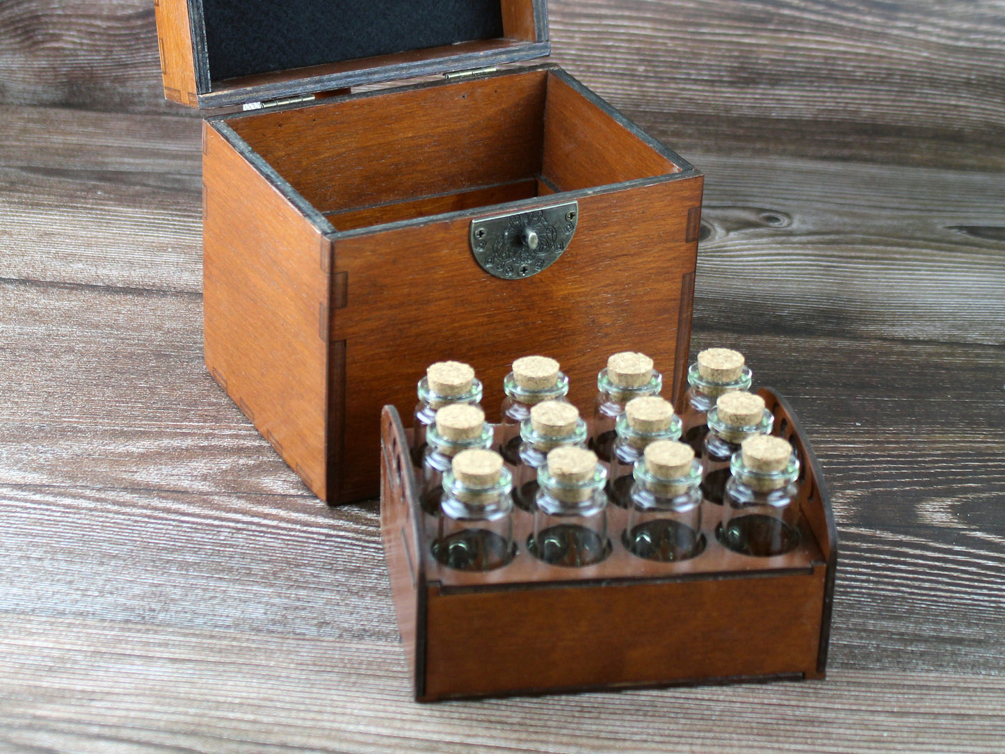 12 Bottle Two-Section Apothecary Chest – Personalised Option