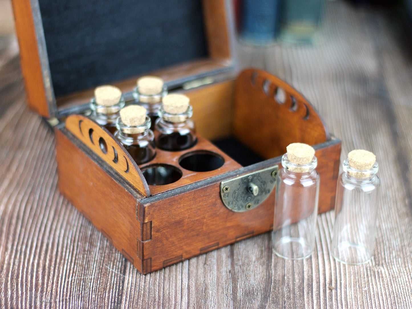 Half and half wooden apothecary chest for potions or essential oil storage box with 6 glass bottles, cork stoppers and labels